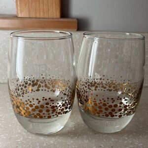 Elegant Gold Dot Stemless Glasses